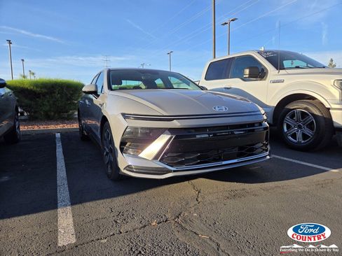 Used 2025 Hyundai Sonata SEL image 1