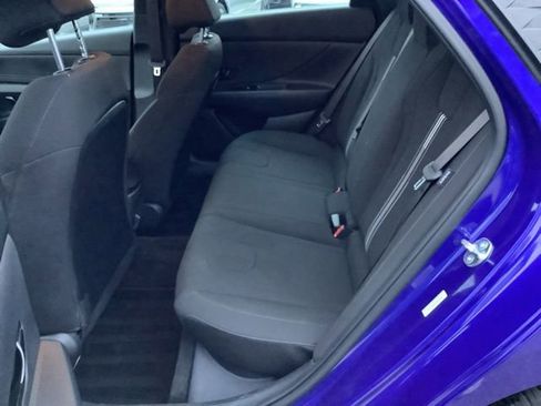 Certified 2025 Hyundai Elantra Sport image 15