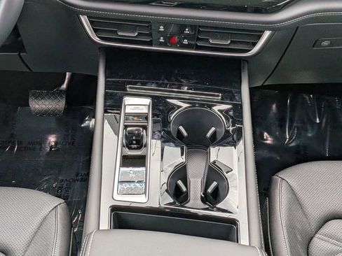 New 2026 Volkswagen Atlas SE FWD image 20