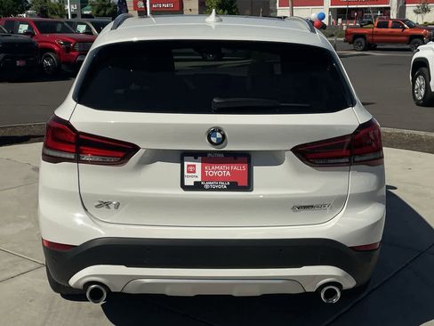 Used 2021 BMW X1 xDrive28i w/ Premium Package image 4