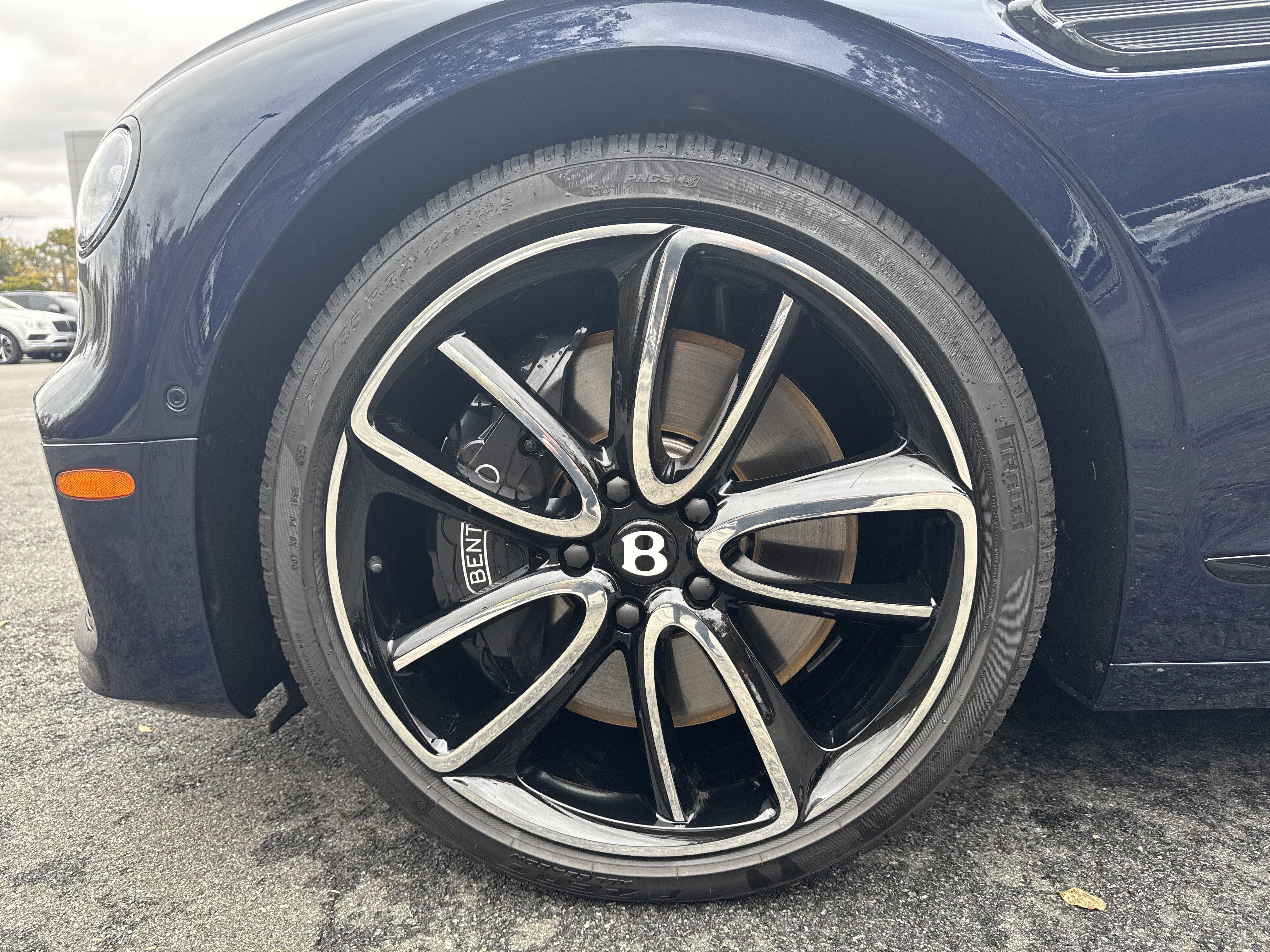 Used 2024 Bentley Flying Spur V8 AWD/4WD image 6