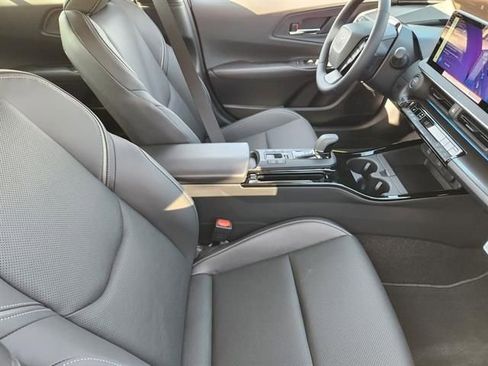 New 2026 Toyota Prius Plug-In Hybrid FWD image 10