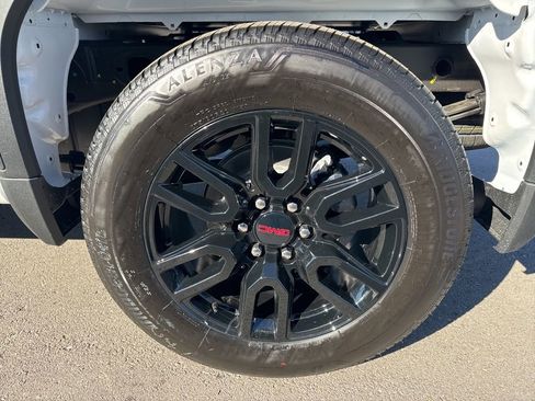 New 2026 GMC Sierra 1500 Elevation image 33