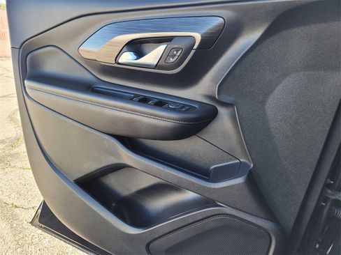 Used 2022 GMC Terrain SLE w/ Driver Convenience Package image 23