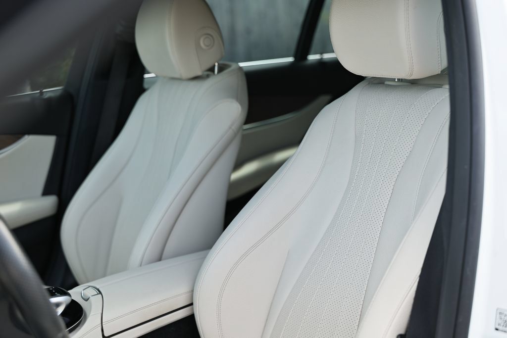 Used 2017 Mercedes-Benz E 400 4MATIC Wagon image 22