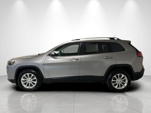 Used 2019 Jeep Cherokee Latitude w/ Popular Appearance Group FWD image 2