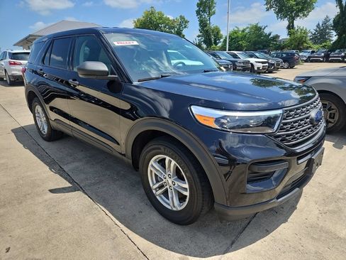 Used 2022 Ford Explorer 4WD image 2