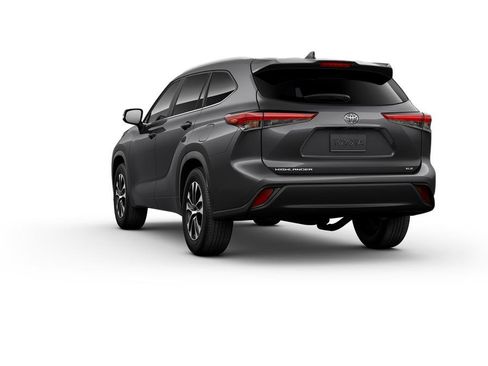 New 2025 Toyota Highlander XLE image 7