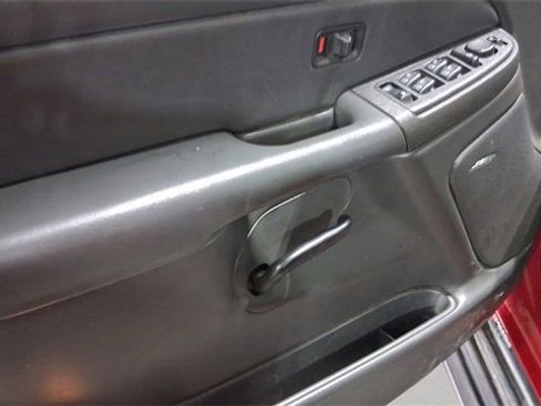 Used 2006 Chevrolet Silverado 2500 LT image 24