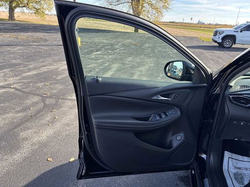 Used 2023 Buick Encore GX Select w/ Sport Touring Package image 20