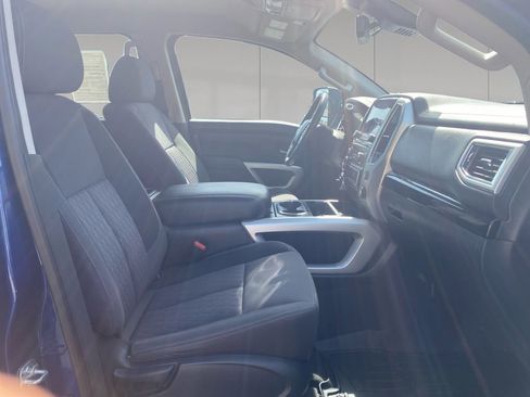 Used 2021 Nissan Titan SV w/ SV Convenience Package AWD/4WD image 17