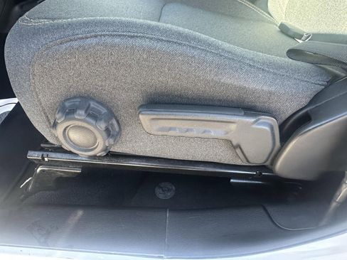 Used 2024 Jeep Wrangler Sahara image 14