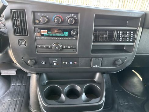 New 2025 GMC Savana 2500 w/ Driver Convenience Package image 25