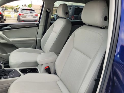 Used 2022 Volkswagen Tiguan SE FWD image 22
