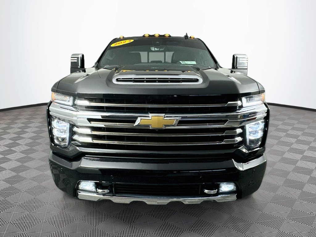 Used 2023 Chevrolet Silverado 3500 High Country w/ Z71 Off-Road Package AWD/4WD image 4