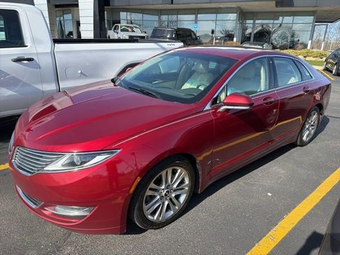 Used 2014 Lincoln MKZ AWD w/ Equipment Group 101A Select image 2