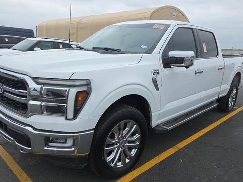 Used 2024 Ford F150 Lariat w/ Tow/Haul Package image 3