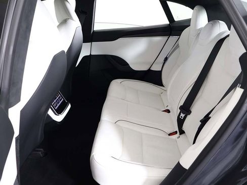 Used 2021 Tesla Model S Plaid image 35
