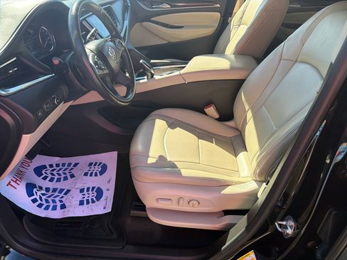 Used 2018 Buick Enclave Essence image 14