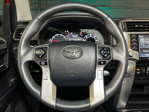 Used 2021 Toyota 4Runner SR5 Premium w/ Moonroof Package AWD/4WD image 21