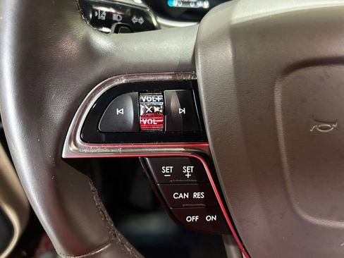 Used 2020 Lincoln Nautilus Reserve image 9