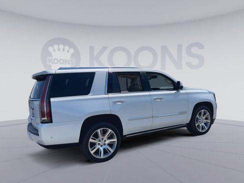 Used 2018 Cadillac Escalade Premium Luxury RWD image 12