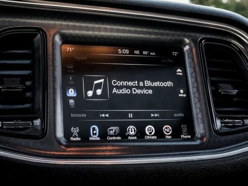 Used 2015 Dodge Challenger SRT w/ Technology Group image 30