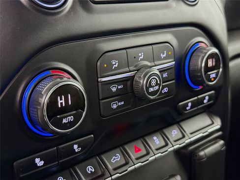 Used 2020 Chevrolet Silverado 1500 LT Trail Boss image 15