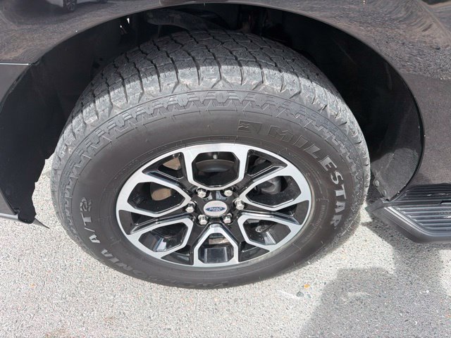 Used 2024 Ford Expedition XLT AWD/4WD image 5
