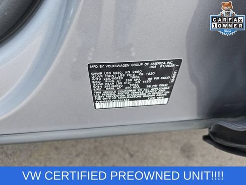 Used 2025 Volkswagen Atlas SE AWD/4WD image 32