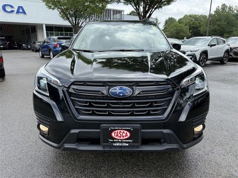 Used 2022 Subaru Forester Premium image 3