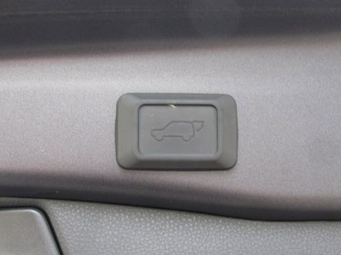 Used 2024 Toyota RAV4 XLE w/ Convenience Package image 21