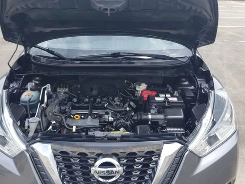 Used 2020 Nissan Kicks SV FWD image 19