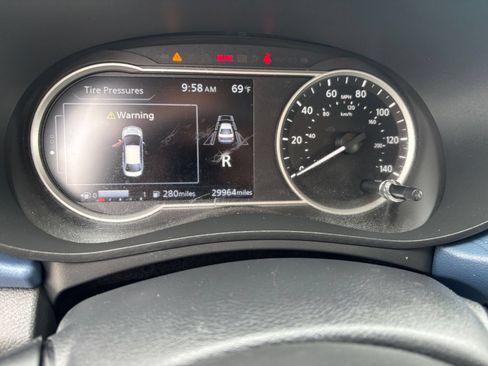 Used 2025 Nissan Versa SV FWD image 40