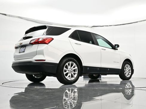 Used 2020 Chevrolet Equinox LS w/ LS Convenience Package image 46