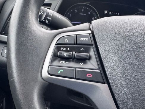 Used 2017 Hyundai Elantra Limited w/ Limited Tech Package 04 image 8