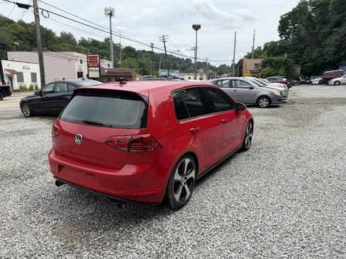 Used 2015 Volkswagen Golf 4-Door FWD image 8