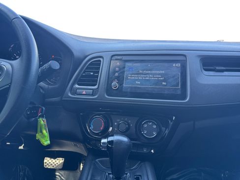 Used 2021 Honda HR-V Sport image 11