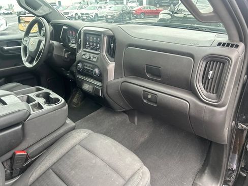 Used 2023 Chevrolet Silverado 1500 Custom AWD/4WD image 25