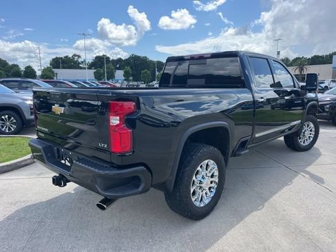 Used 2024 Chevrolet Silverado 2500 LTZ w/ LTZ Plus Package AWD/4WD image 9