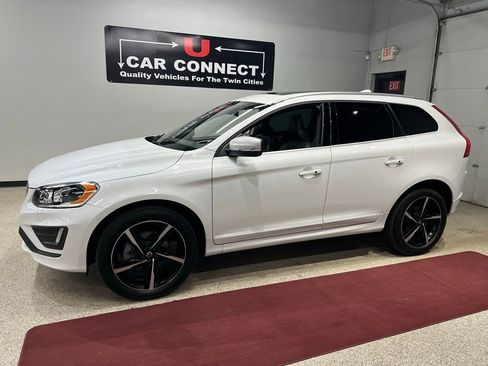 Used 2016 Volvo XC60 T6 R-Design w/ Climate Package image 14