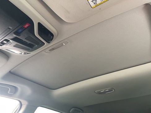 Used 2023 Subaru Outback Premium image 25