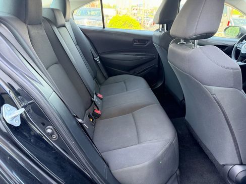 Used 2022 Toyota Corolla LE FWD image 15