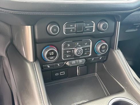 Used 2023 Chevrolet Tahoe Z71 AWD/4WD image 34