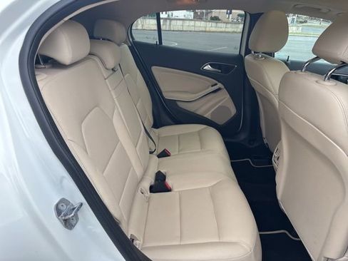 Used 2018 Mercedes-Benz GLA 250 GLA 250 image 15