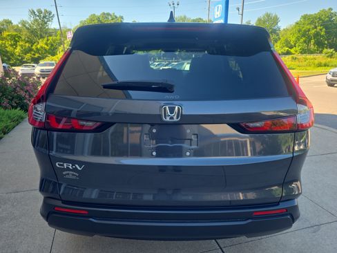 Used 2024 Honda CR-V EX image 6