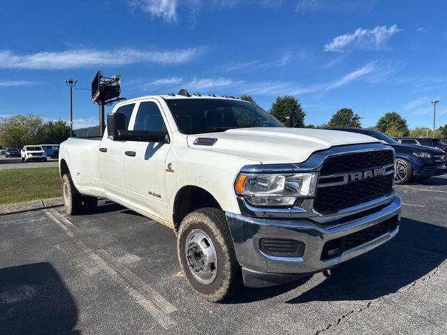 Used 2022 RAM 3500 Tradesman AWD/4WD image 3