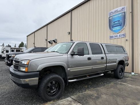 Used 2006 Chevrolet Silverado 2500 LT w/ Heavy-Duty Power Package AWD/4WD image 1