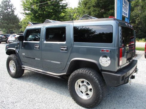 Used 2005 HUMMER H2 w/ Preferred Equipment Group AWD/4WD image 3
