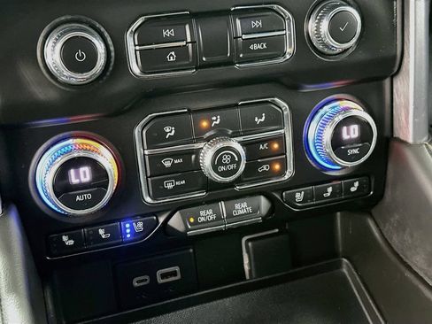 Certified 2023 GMC Yukon XL SLT w/ SLT Luxury Package RWD image 16